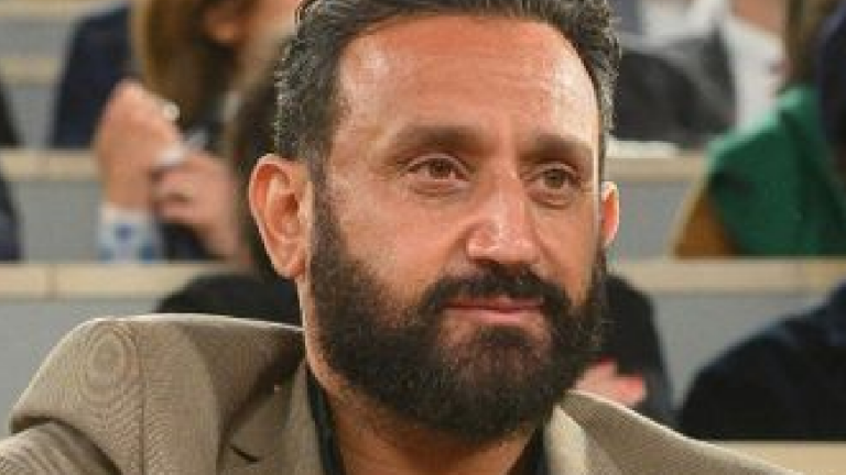 « On est pas chez ta mère » : Cyril Hanouna calme Raymond lors d’un face-à-face tendu sur TPMP