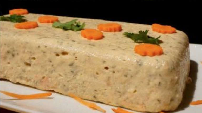 Épatez vos invités avec une terrine de Saint-Jacques épicée : une entrée fabuleuse et raffinée