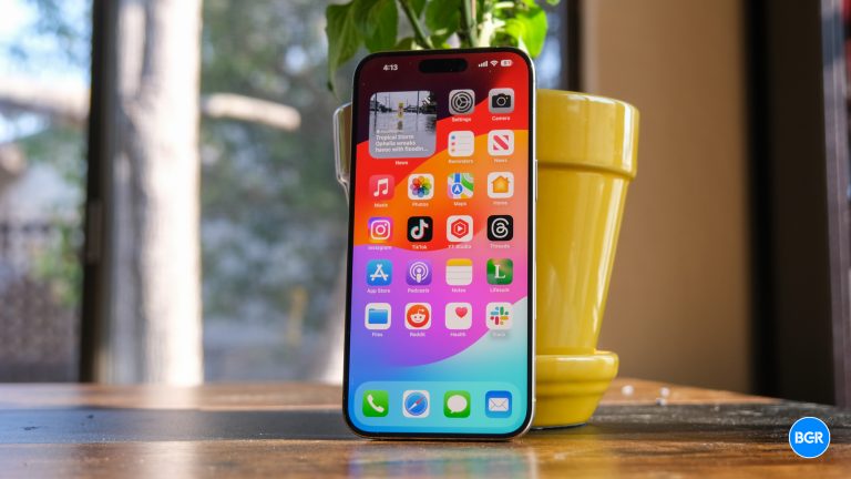 iPhone 15 Pro Max charge plus vite que ce qu’Apple prétend – à quelle vitesse exactement ?