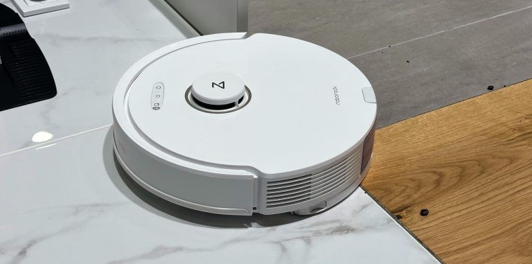 Test du Roborock Q8 Max: l’aspirateur qui va au sommet