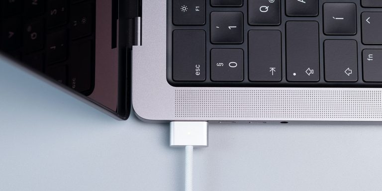 Les Mac peuvent désormais détecter les liquides dans les ports USB-C