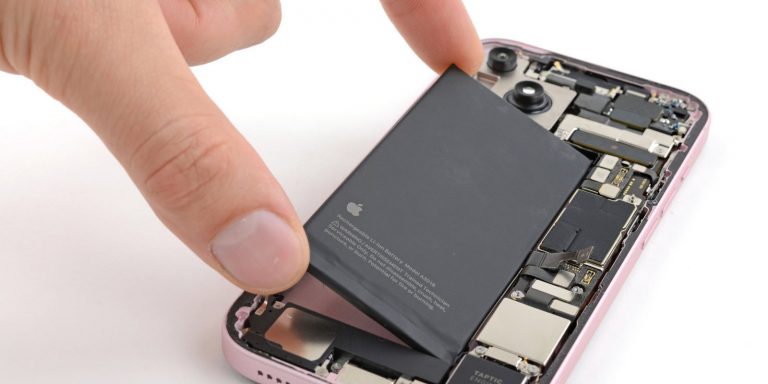 Les batteries de l’iPhone 16 devraient de préférence être fabriquées en Inde, déclare Apple