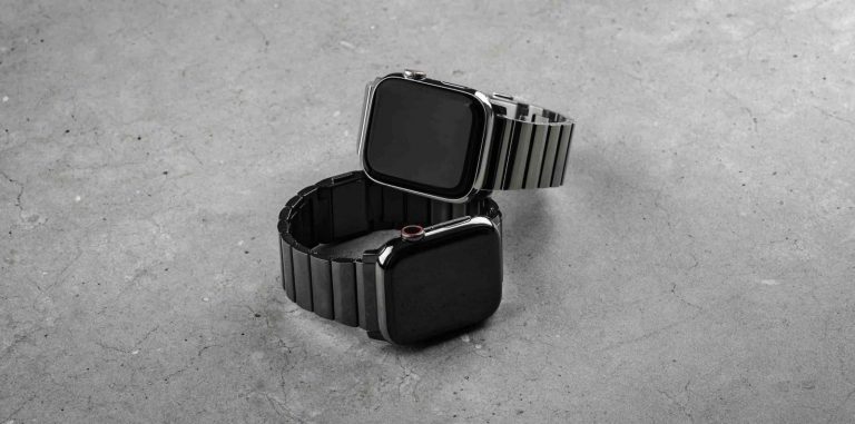 Nomad lance des bracelets en titane/acier pour les petites montres Apple