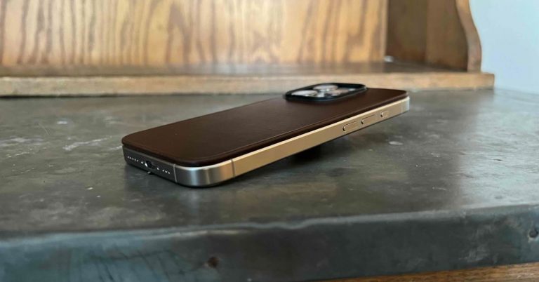 Nomad lance un dos en cuir magnétique ultra fin pour iPhone 15 Pro et Pro Max