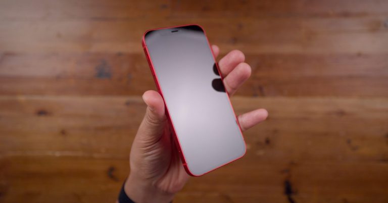 Rumeur : l’iPhone 17 aura un nouvel écran antireflet