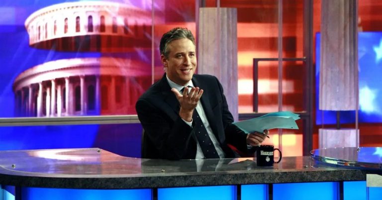 Jon Stewart interviewe Linda Kahn et dit qu’Apple ne le laisserait pas